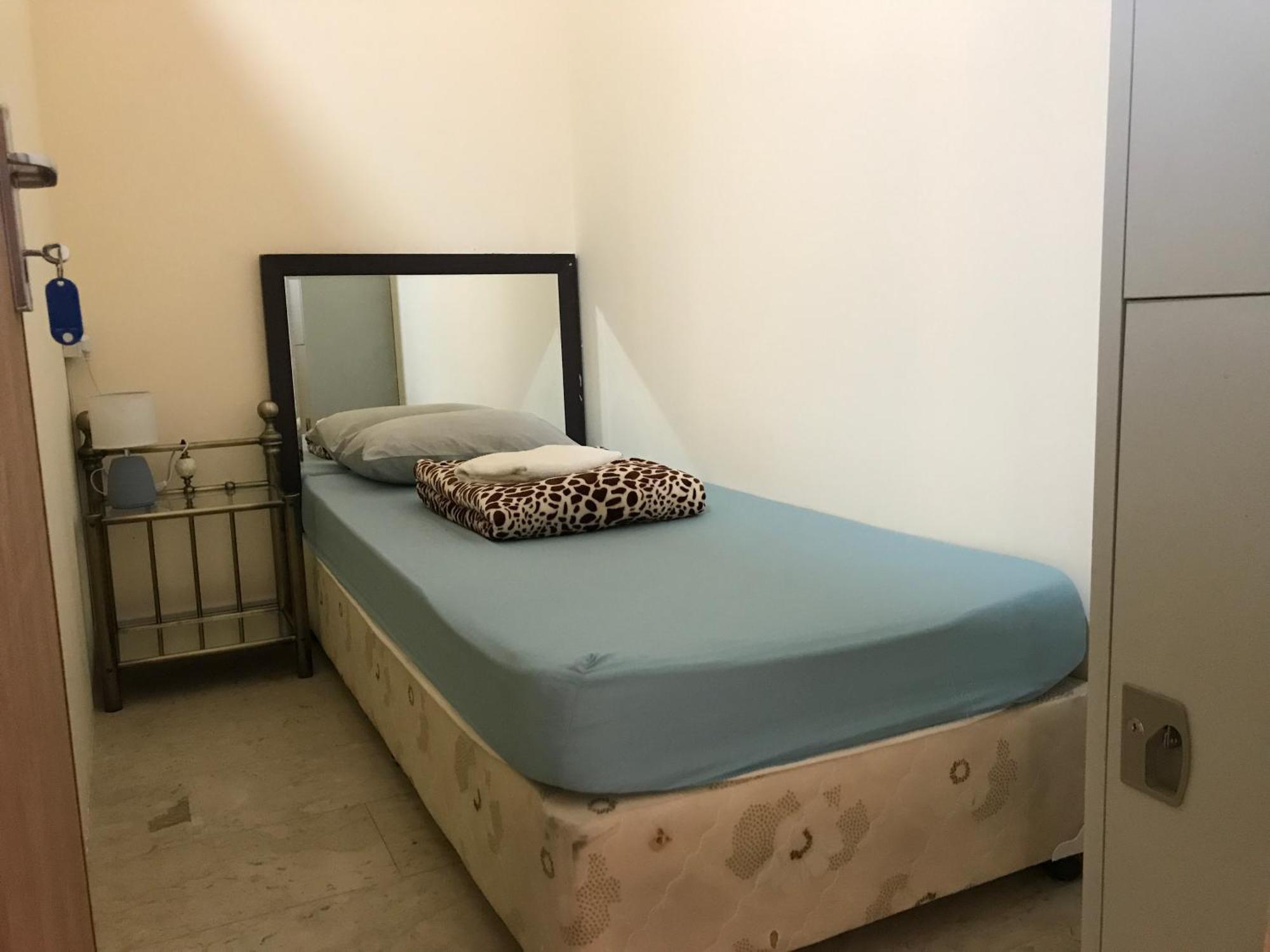 Backpacker'S Bed - No Parking Space Abu Zabi Zewnętrze zdjęcie