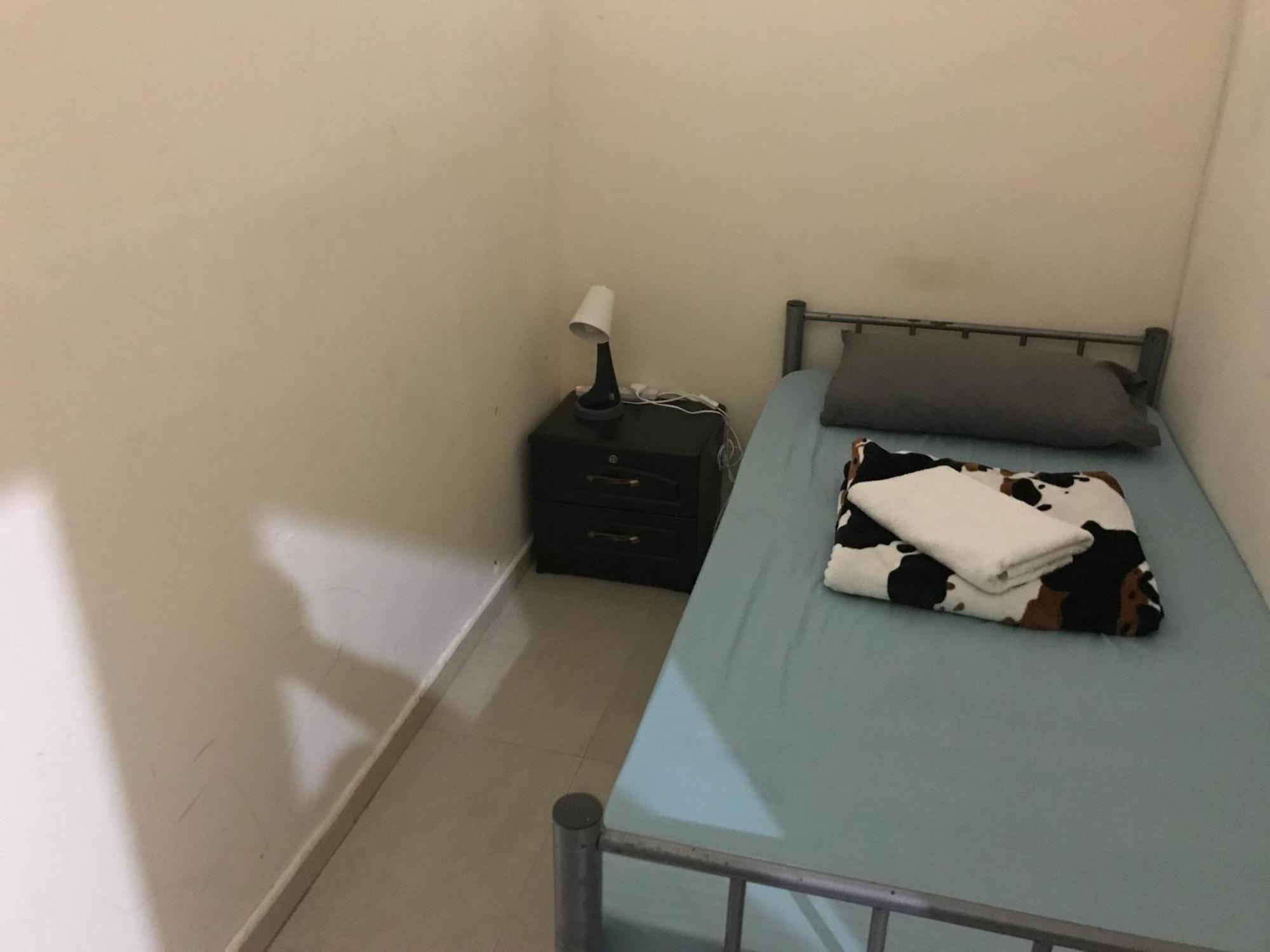 Backpacker'S Bed - No Parking Space Abu Zabi Zewnętrze zdjęcie